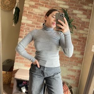 Windsor grey balloon sleeve turtleneck